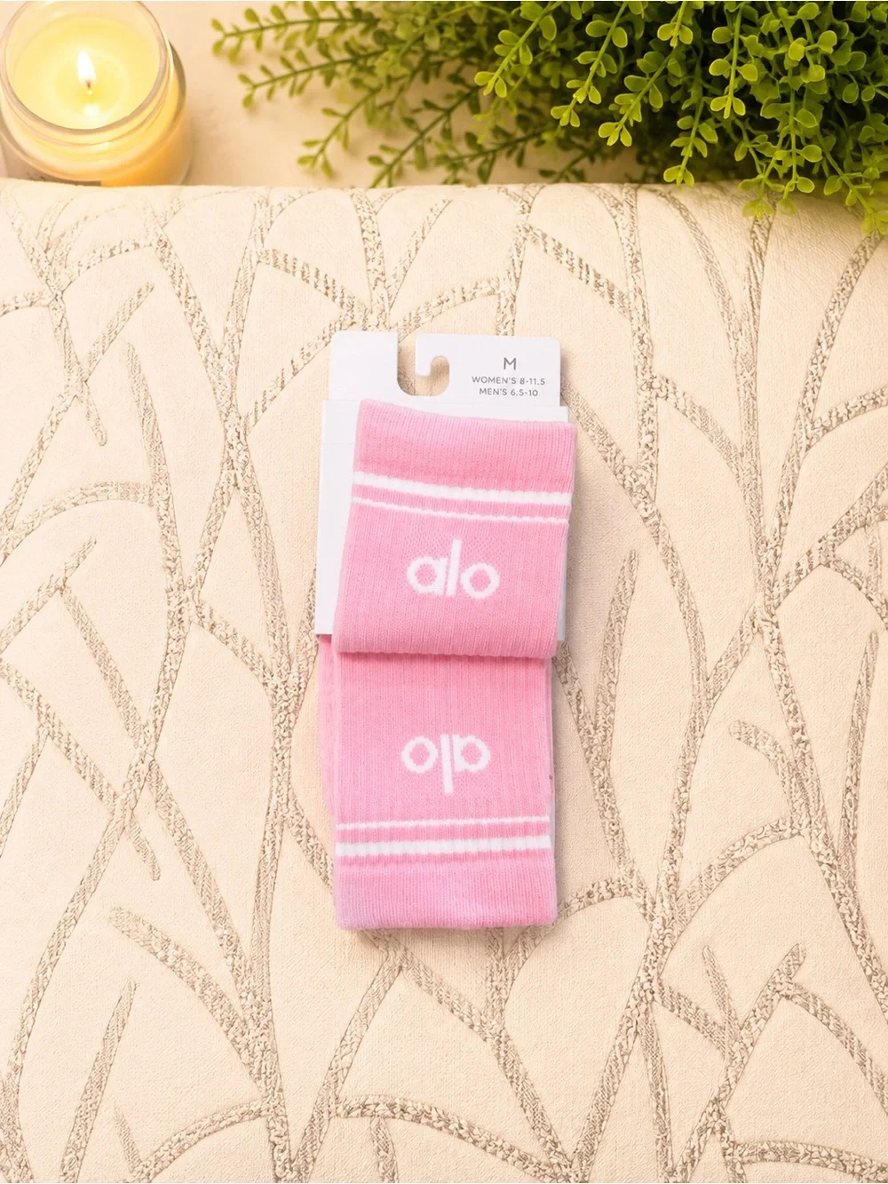 Alo Unisex Half-Crew Sock NWT in Sweet Pink/White ~ Size M